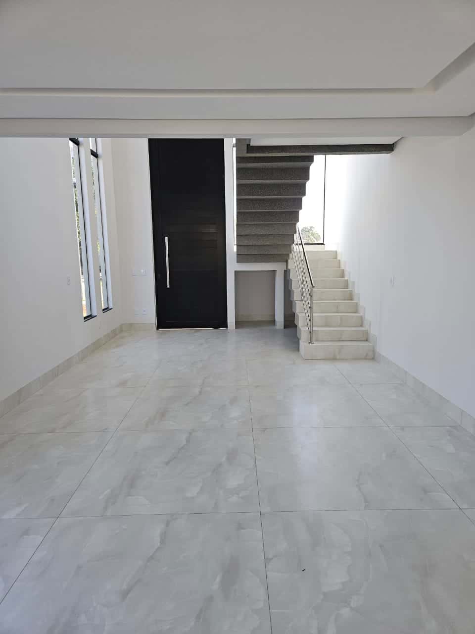 🏡 SOBRADO ALTO PADRÃO À VENDA – Parqville Jacarandá