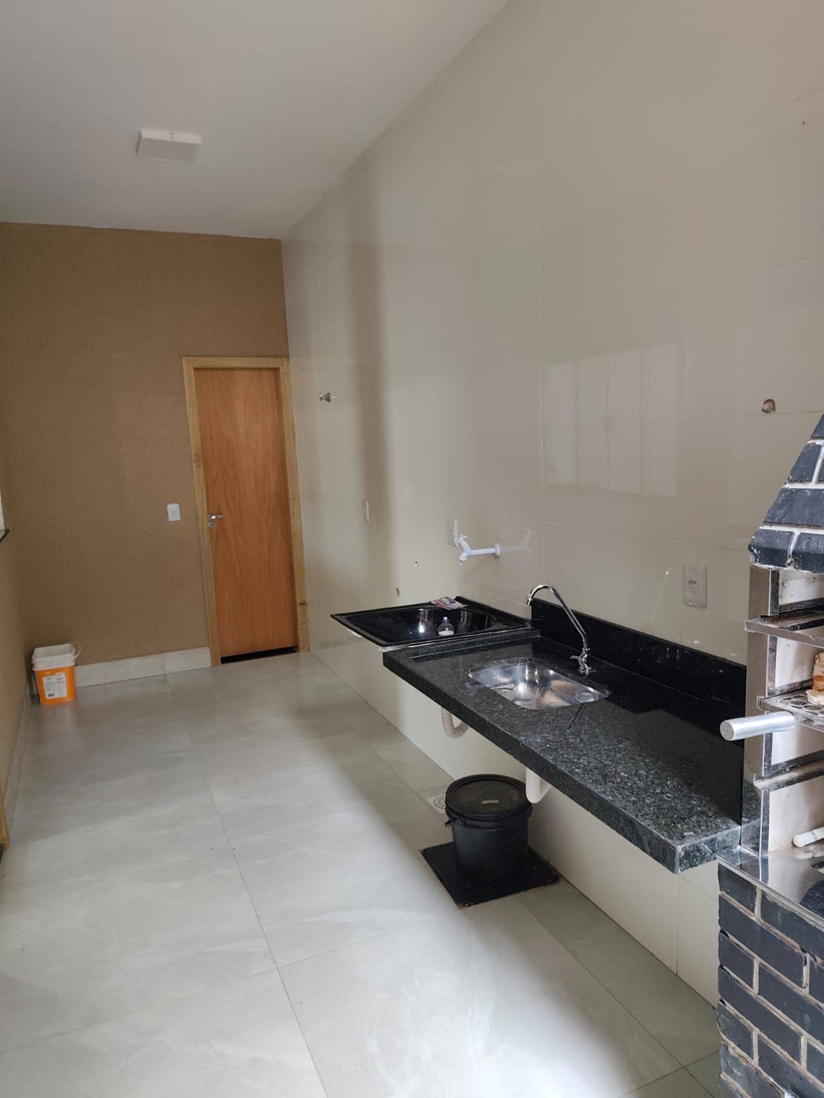 🚨 CASA MODERNA | 3Q (1 SUÍTE) | PÉ DIREITO DUPLO + ÁREA GOURMET 🚨