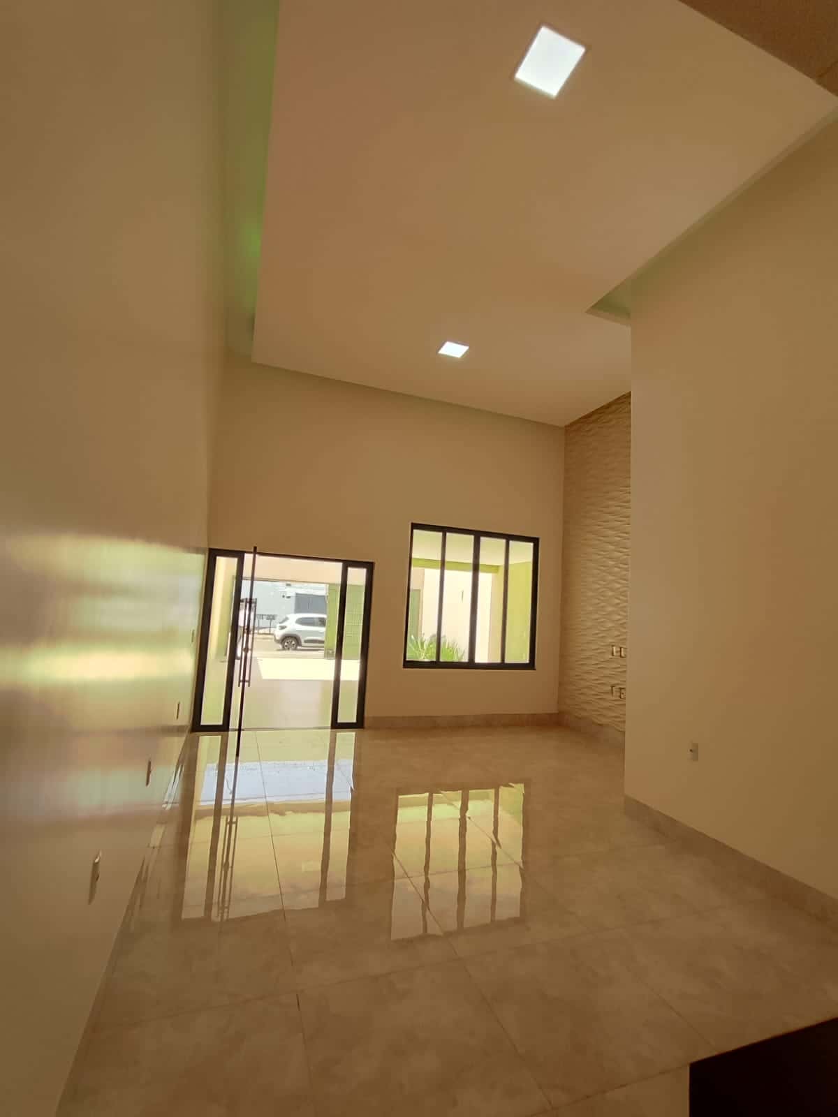 VENDO CASA NOVA PARQUE AMAZÔNIA 3 quartos com 2 Suites