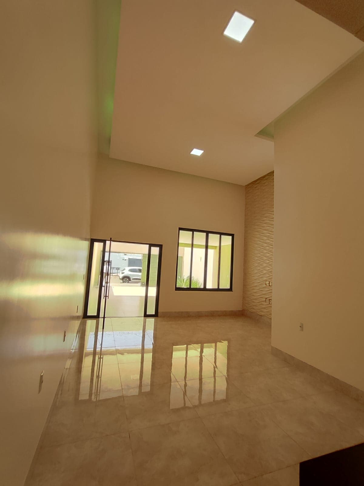 VENDO CASA NOVA PARQUE AMAZÔNIA 3 quartos com 2 Suites