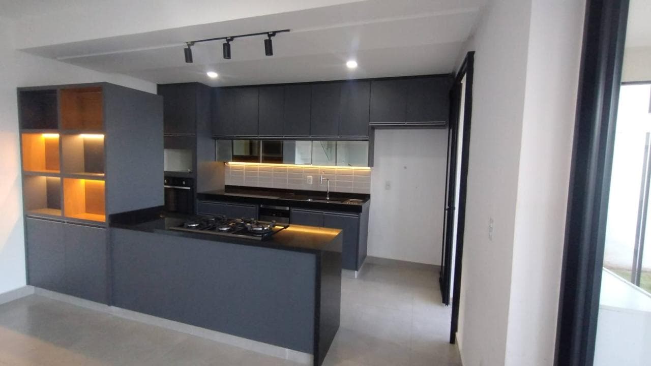 Casa sobrado Jardins Bolonha