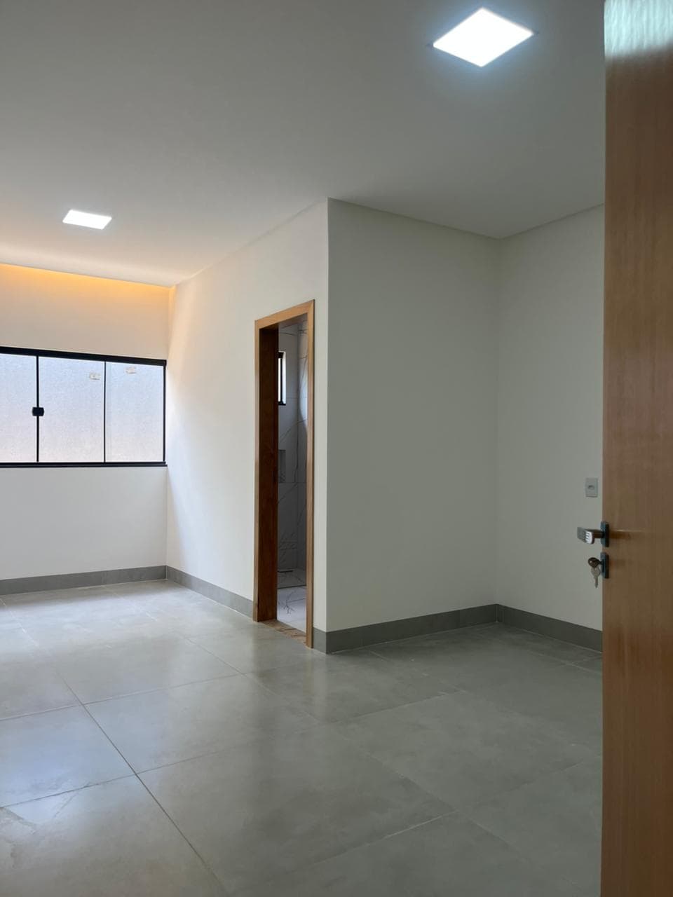 Linda casa térrea no Setor Faiçalville Com 250 m² de Lote 158 m² de Construção