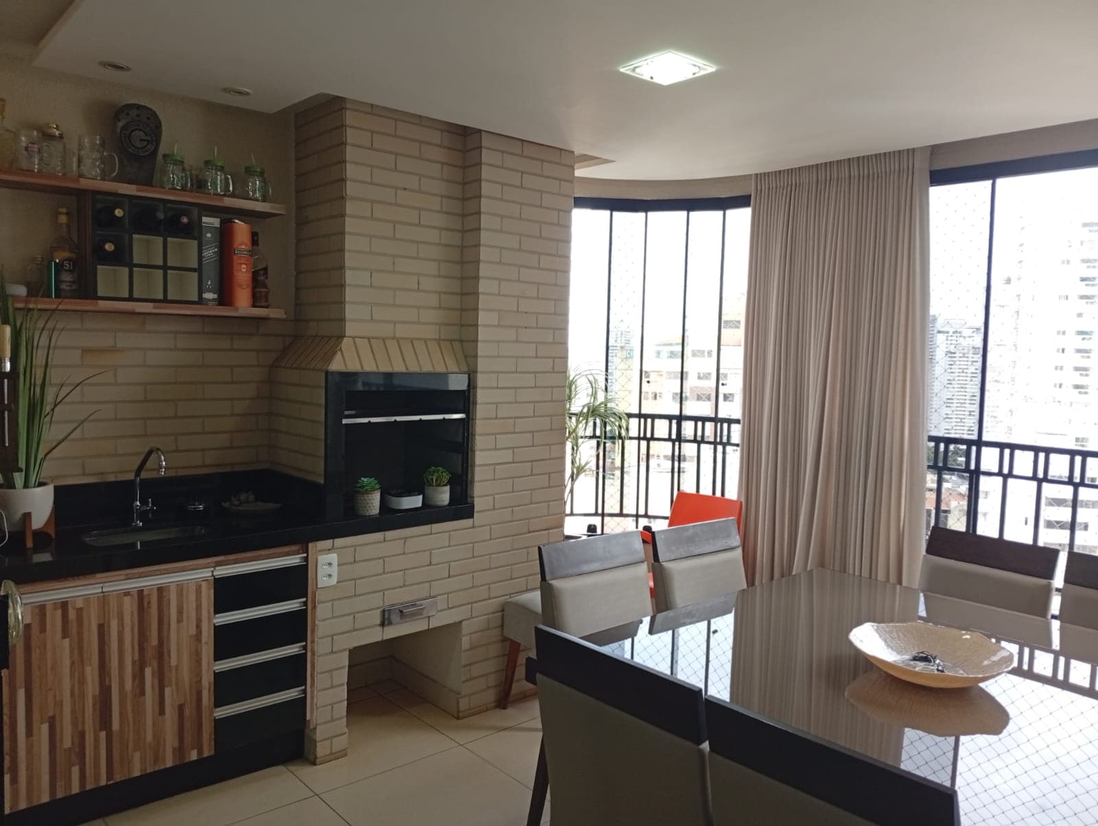 Belíssimo apartamento de 4 suítes próximo ao Parque Vaca Brava