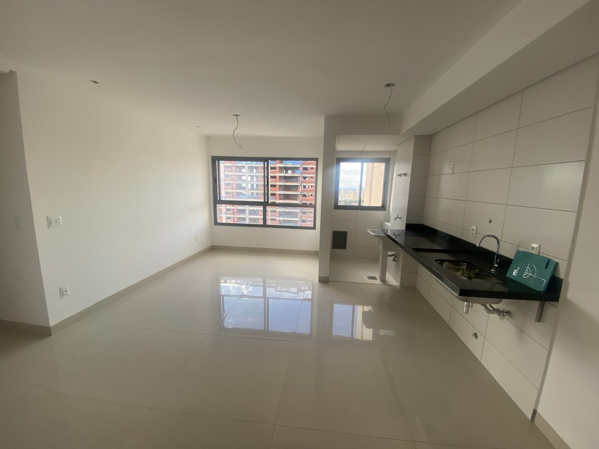 Oportunidade em unidade 3Q, NOVO somente algumas quadras do Vaca Brava