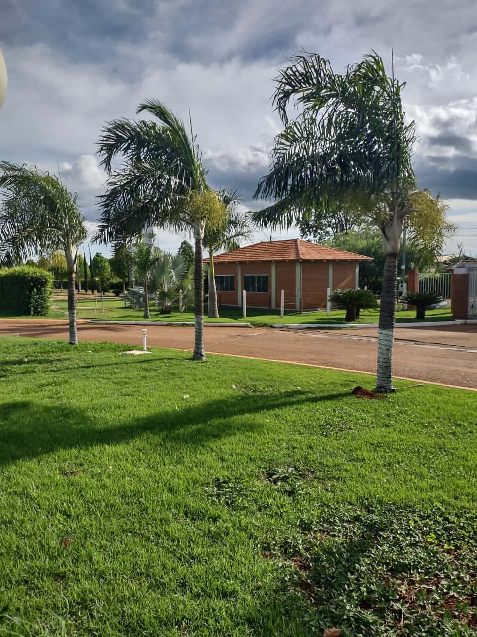 Lote no condomínio fechado de chácara Recanto D'Italia