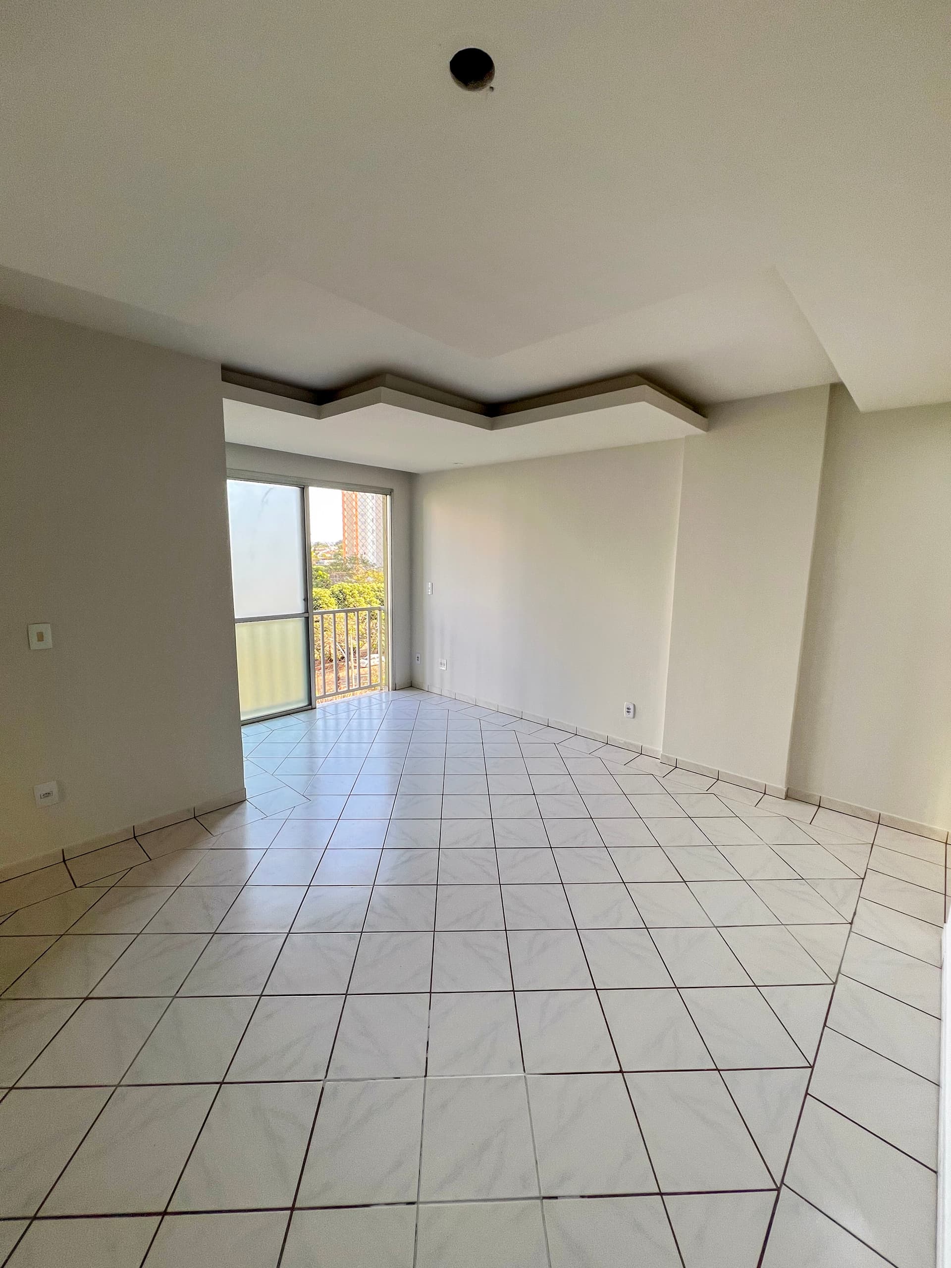 Apartamento 2 quartos com projeto de iluminação impecavél, unidade nascente ao lado do Plaza D’oro