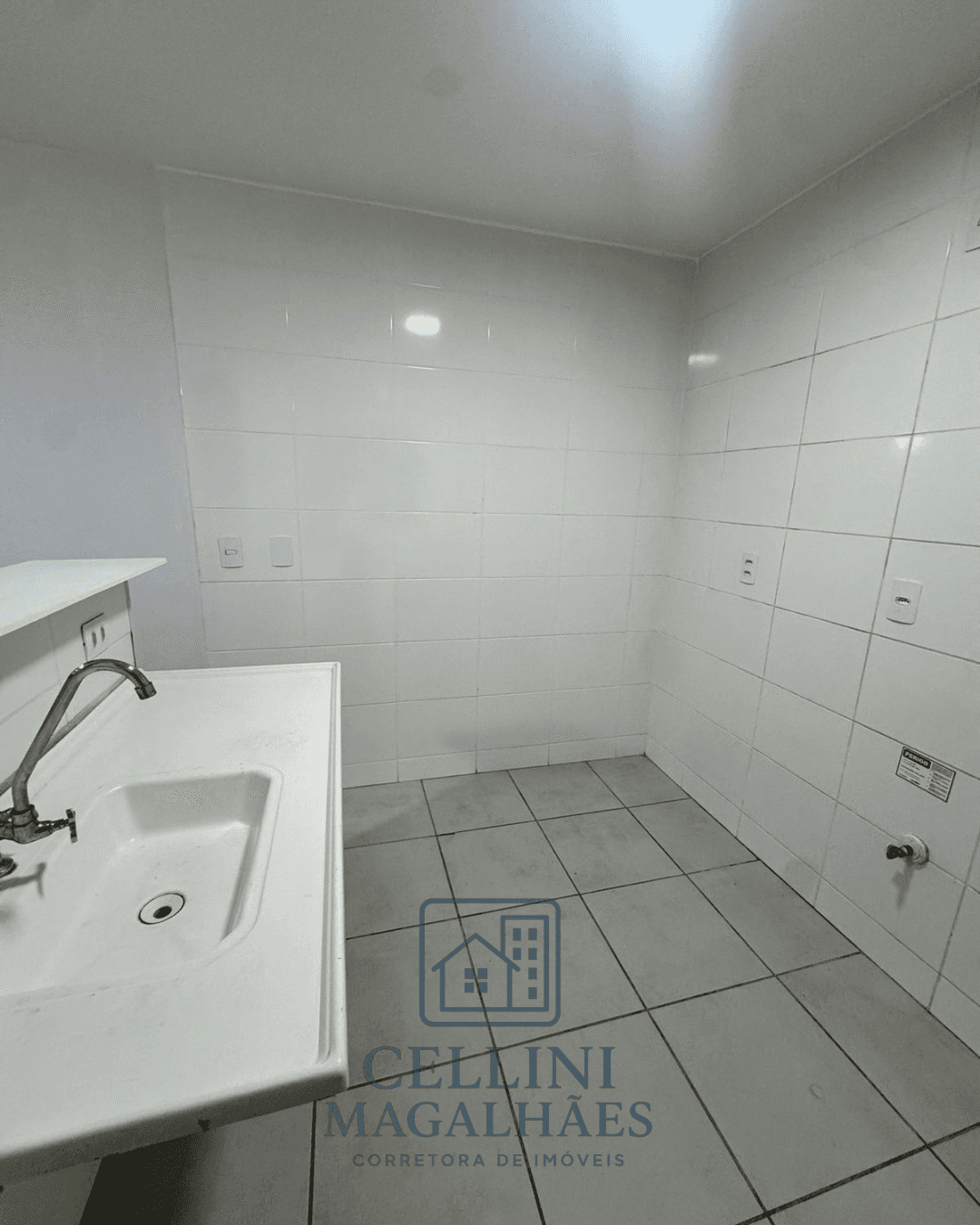 APARTAMENTO 2 QUARTOS PROX. FACULDADE ALFA