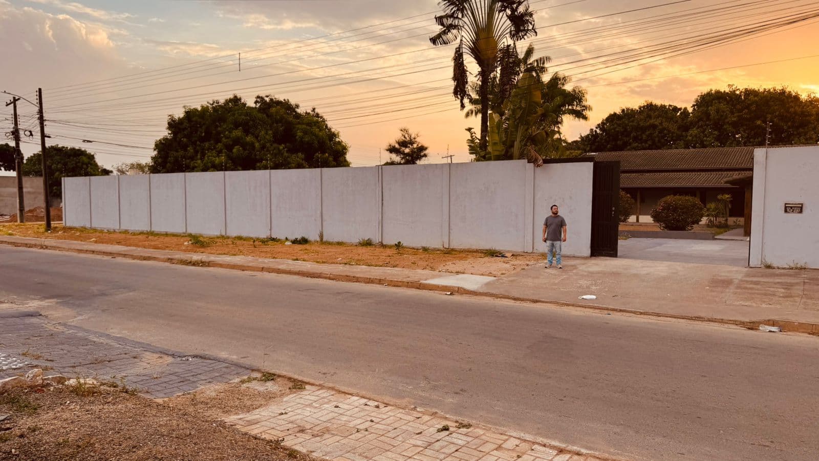 CHÁCARA - LOTE/TERRENO CABEÇA DE QUADRA - EXCELENTE LOCALIZAÇÃO