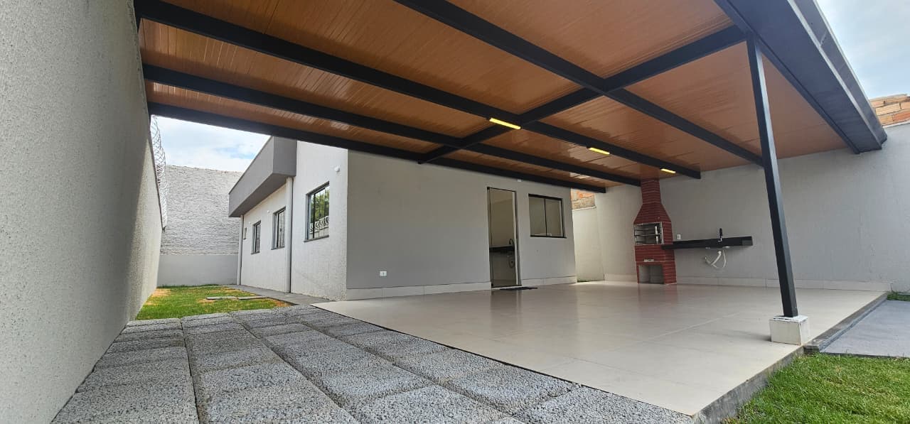 🏡 Casa c/ Quintal Grande + Varanda Gourmet | 3Q (1 Suíte) | 250m²