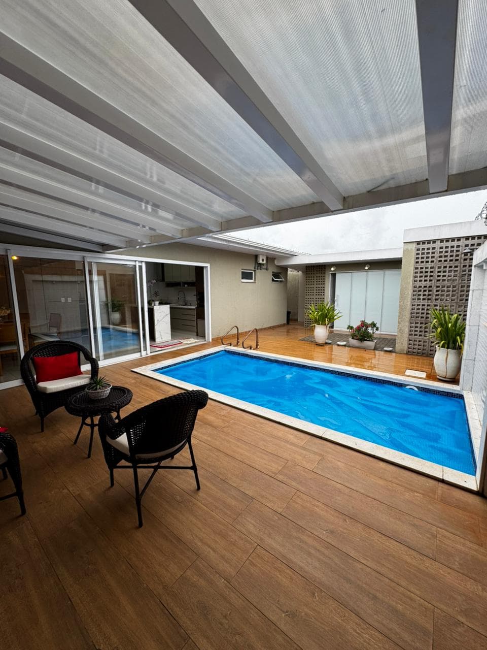 CASA A VENDA EM CONDOMINIO JD. NOVO MUNDO
