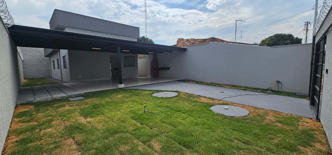 🏡 Casa c/ Quintal Grande + Varanda Gourmet | 3Q (1 Suíte) | 250m²