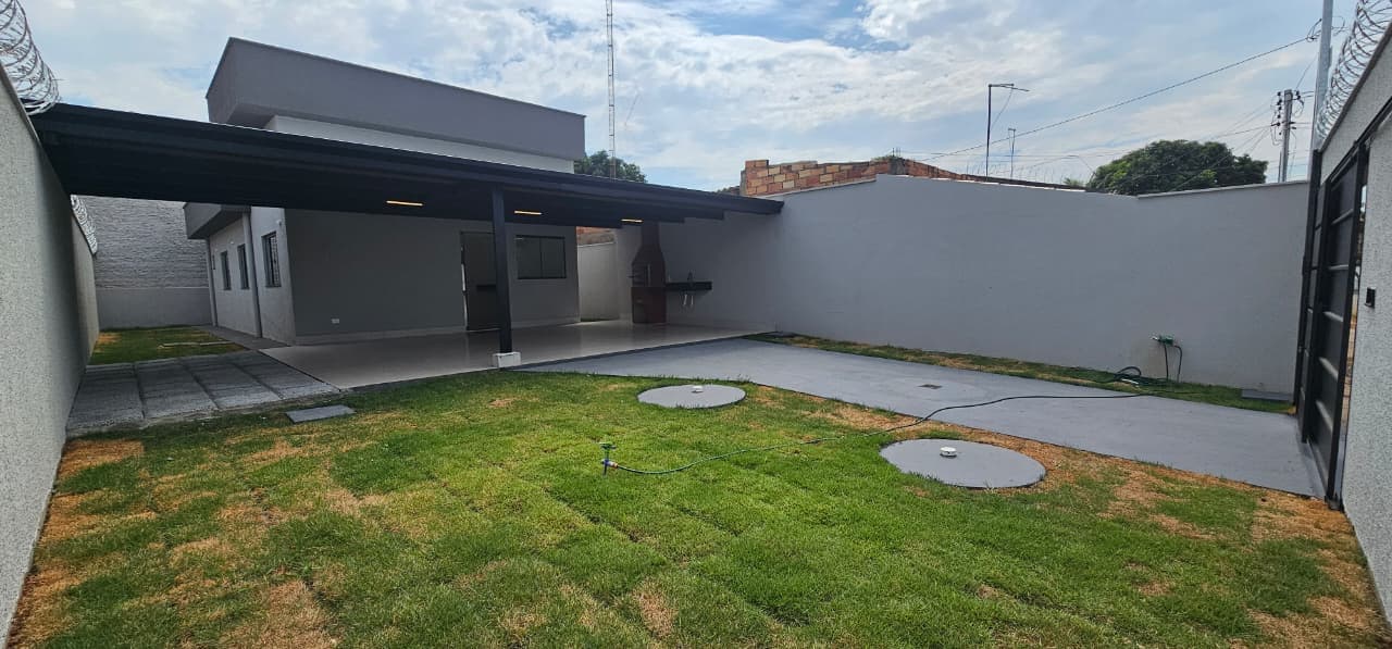 🏡 Casa c/ Quintal Grande + Varanda Gourmet | 3Q (1 Suíte) | 250m²