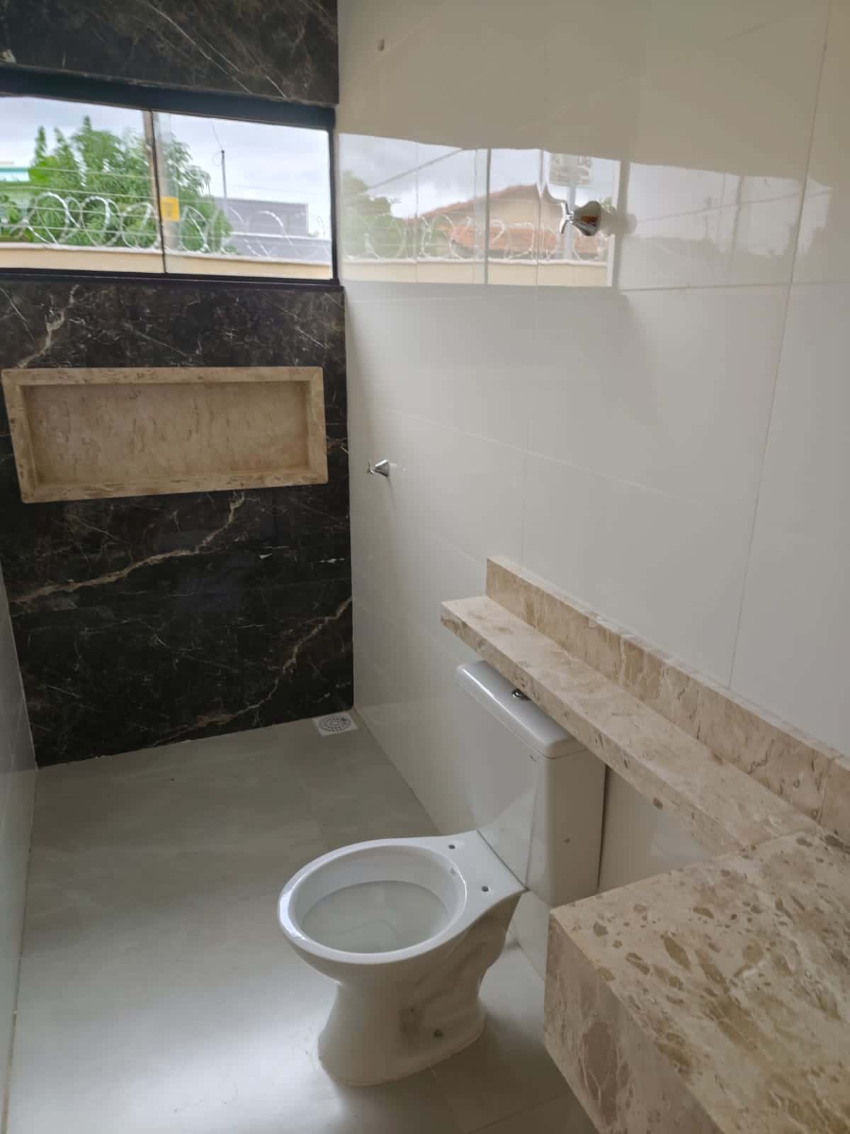 🚨 CASA MODERNA | 3Q (1 SUÍTE) | PÉ DIREITO DUPLO + ÁREA GOURMET 🚨