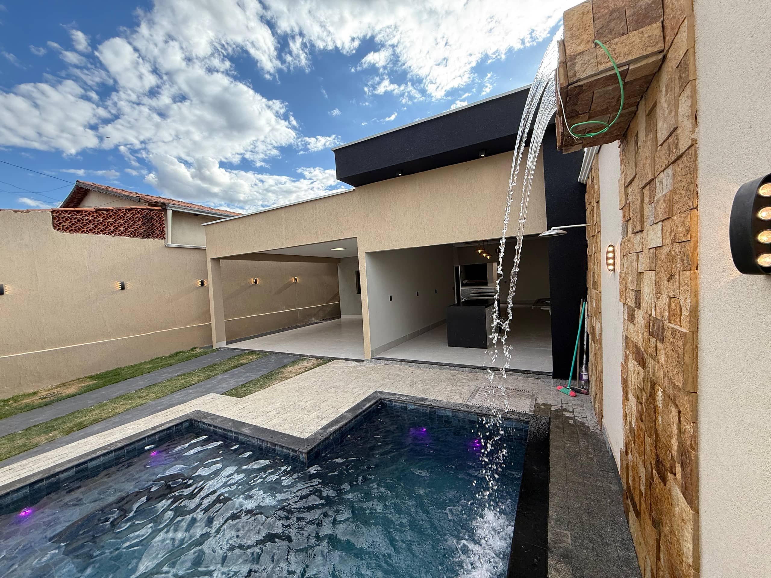 🏡 Casa à Venda no Alto do Vale – Alto Padrão