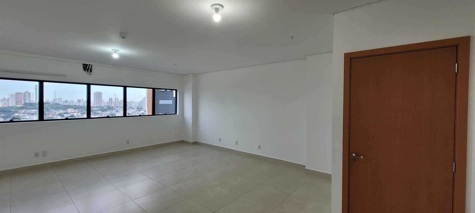 Sala Comercial B e B Business