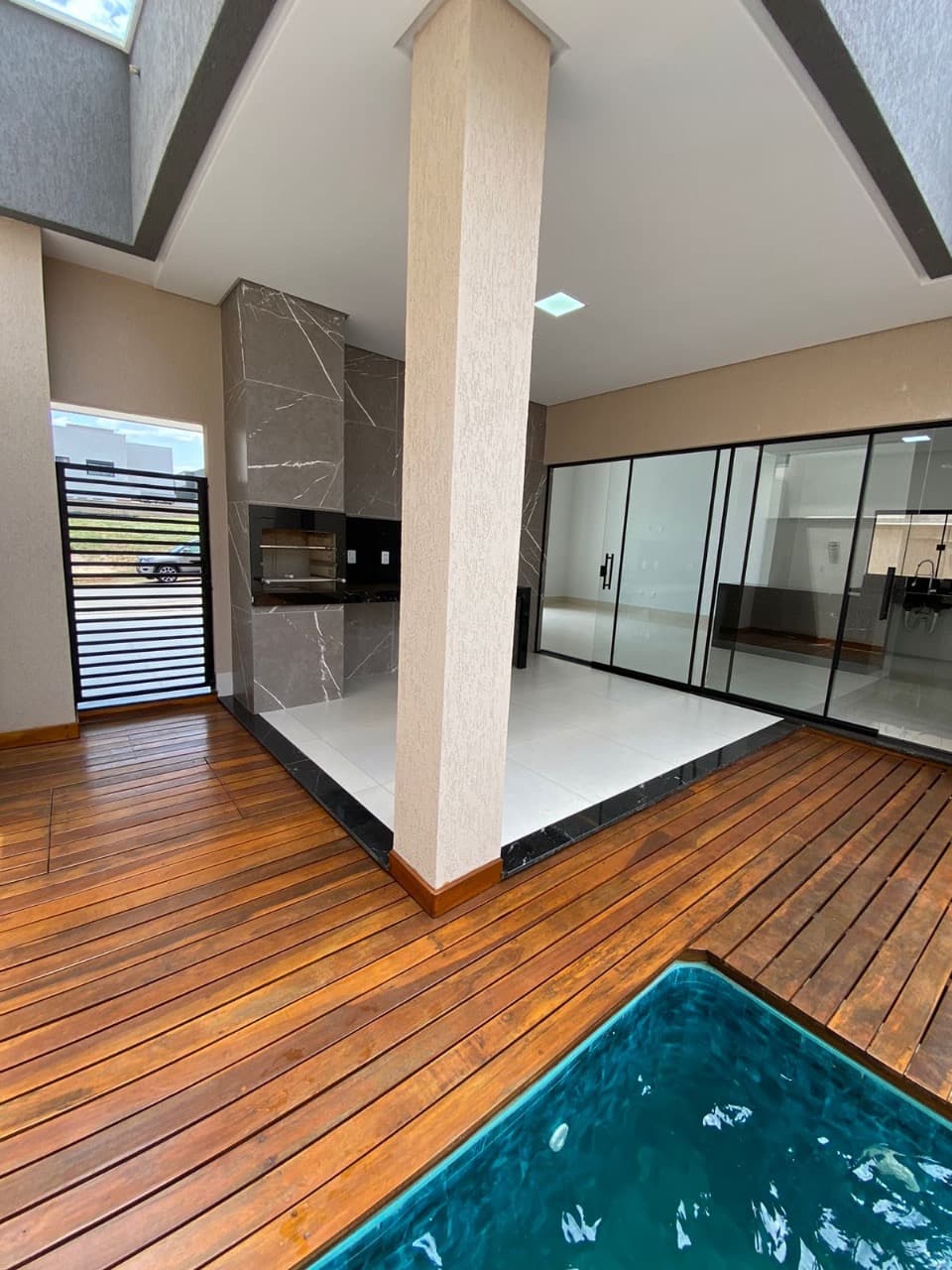 Excelente Residência 3 suítes, Jardins Bolonha