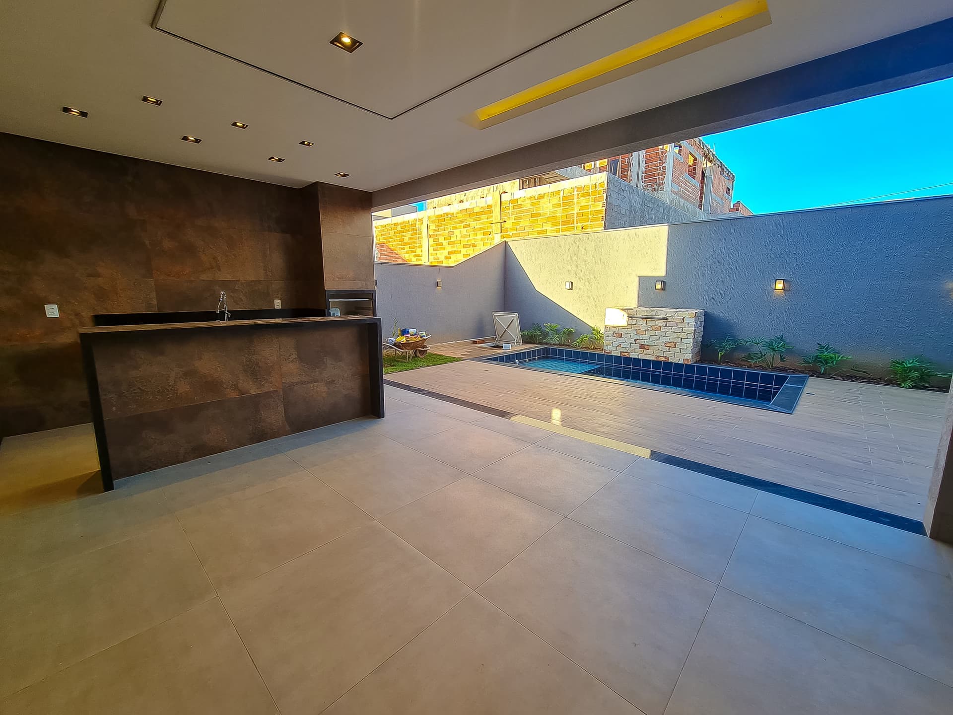 🏡 Sobrado Alto Padrão – Condomínio Jardins Capri