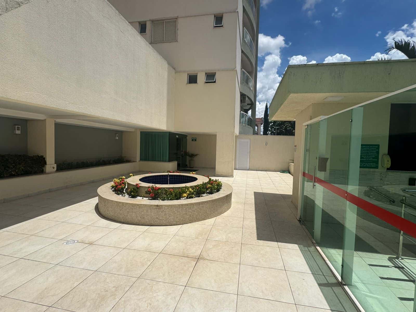 Residencial Royal Garden/ 2Q + 1 suíte