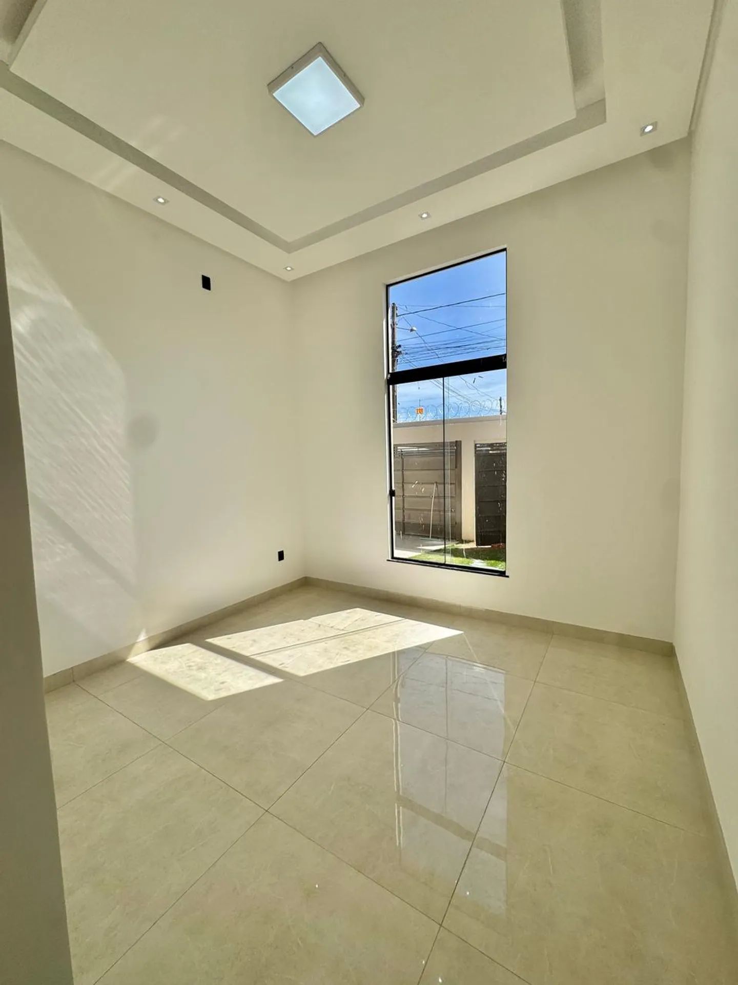 LINDA CASA NA VILA OLIVEIRA 3Q 1SUÍTE COM PISCINA.