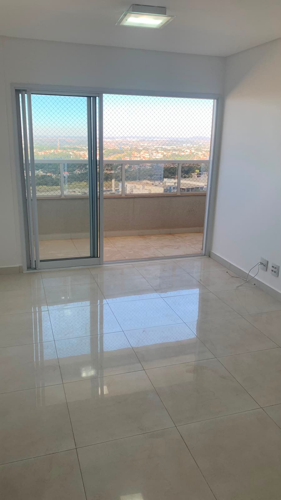 3/4 sendo 1 suíte 90m2 Flamboyant Residence Prime