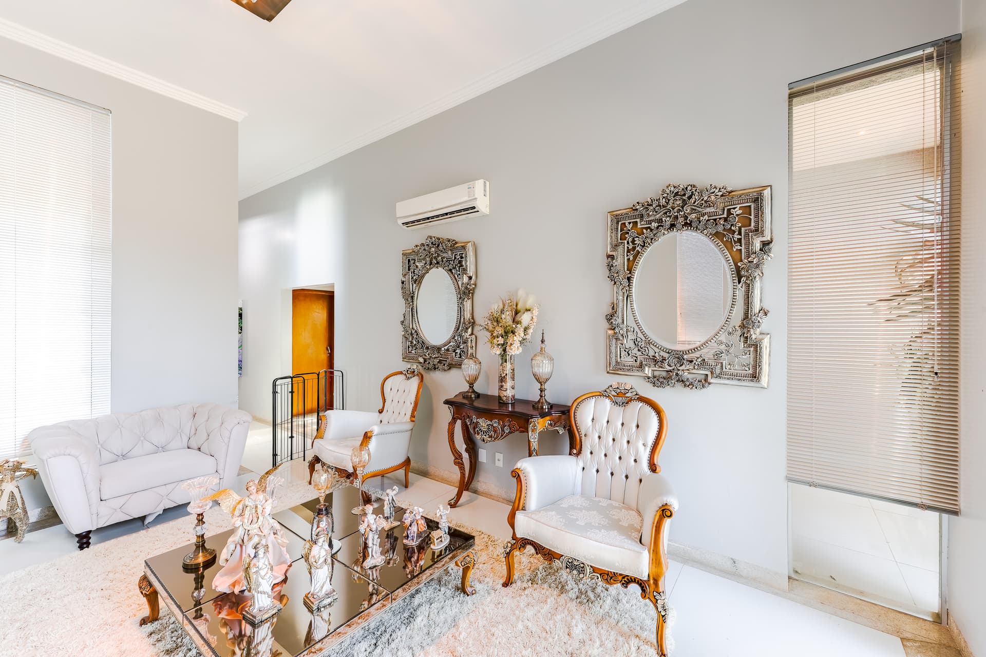 Casa Térrea de Luxo no Alphaville Cruzeiro | 4 Suítes e Lazer Completo
