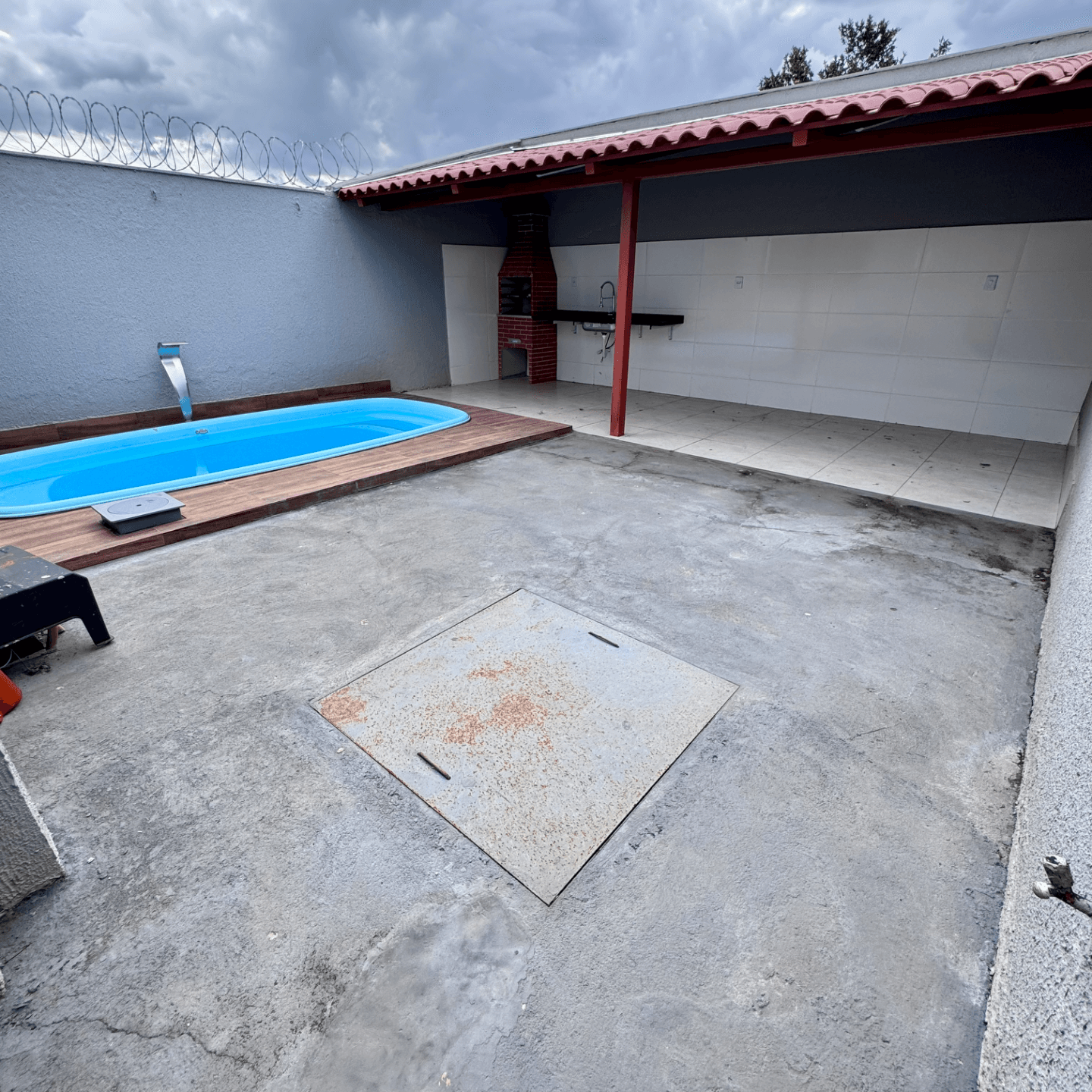 Casa c/ piscina em Aparecida