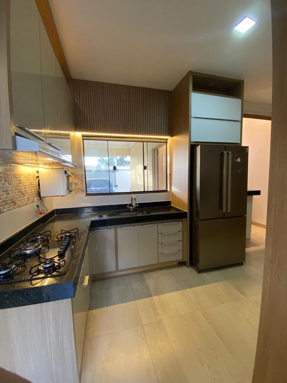 CASA À VENDA | JARDIM CURITIBA 4 COM 3 QUARTOS