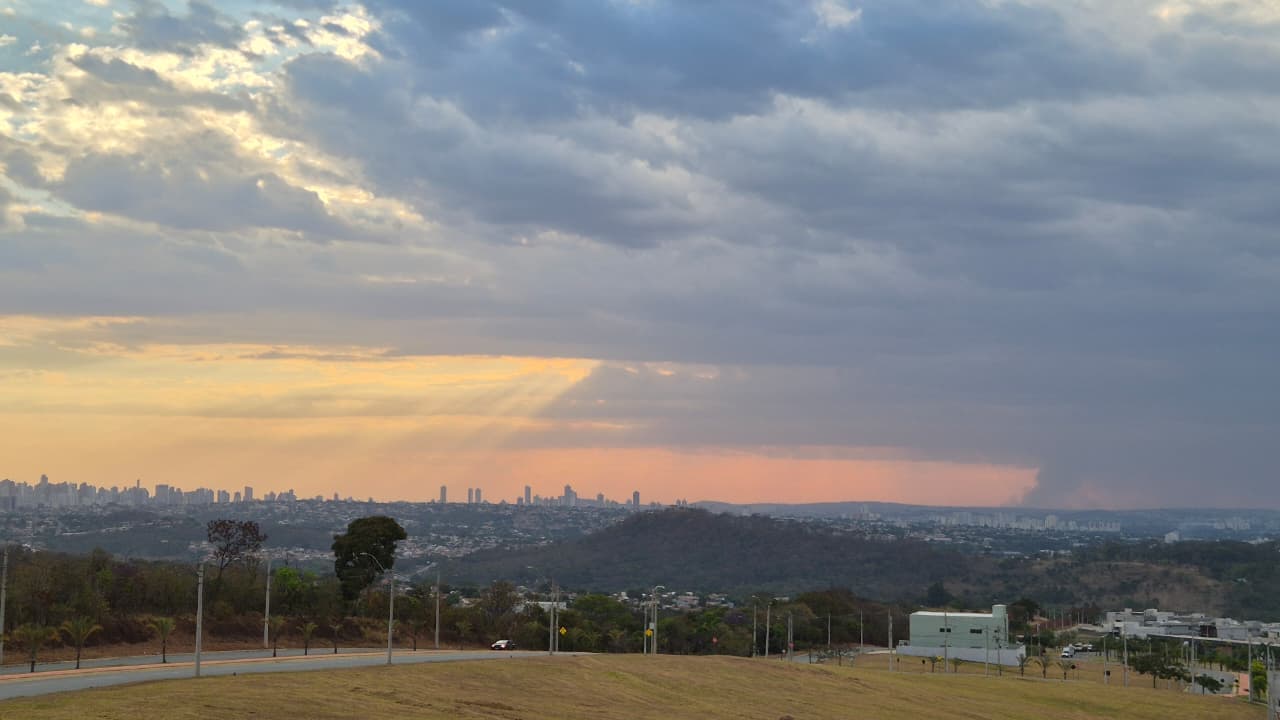 Lote de 300 m² no Jardins Porto – Vista privilegiada e lazer completo