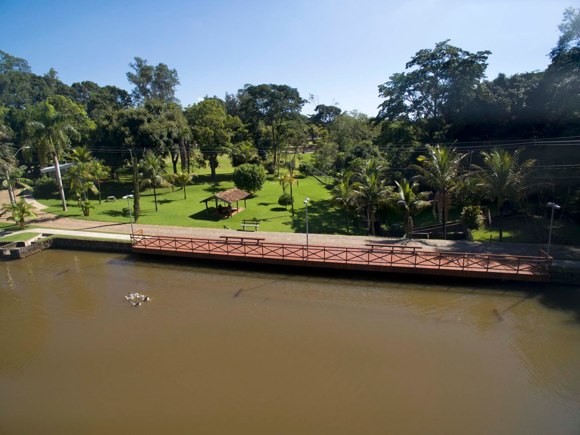 Lote em condomínio de Chácaras Recanto Paraíso 1208m - Perto da Portaria