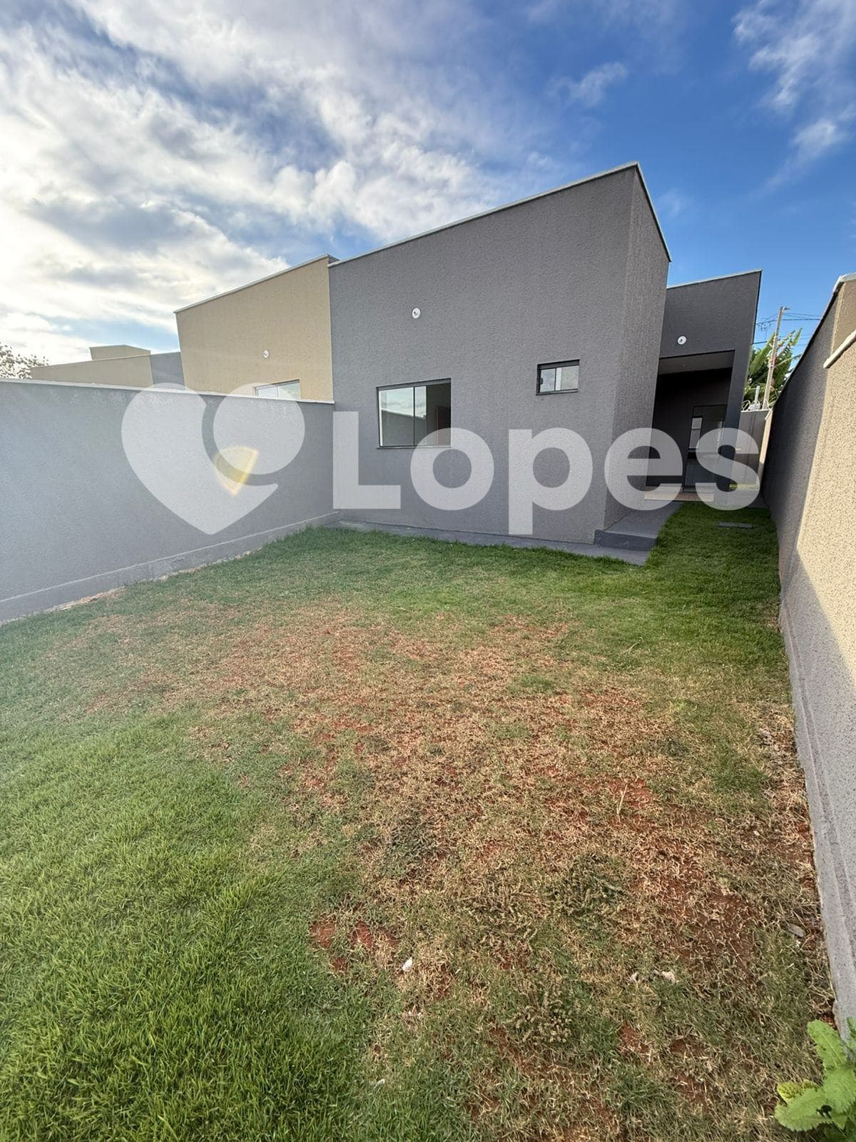 Casa 2 Quartos à Venda no Residencial Tuzimoto – Goiânia | Próxima à Avenida Mangalô