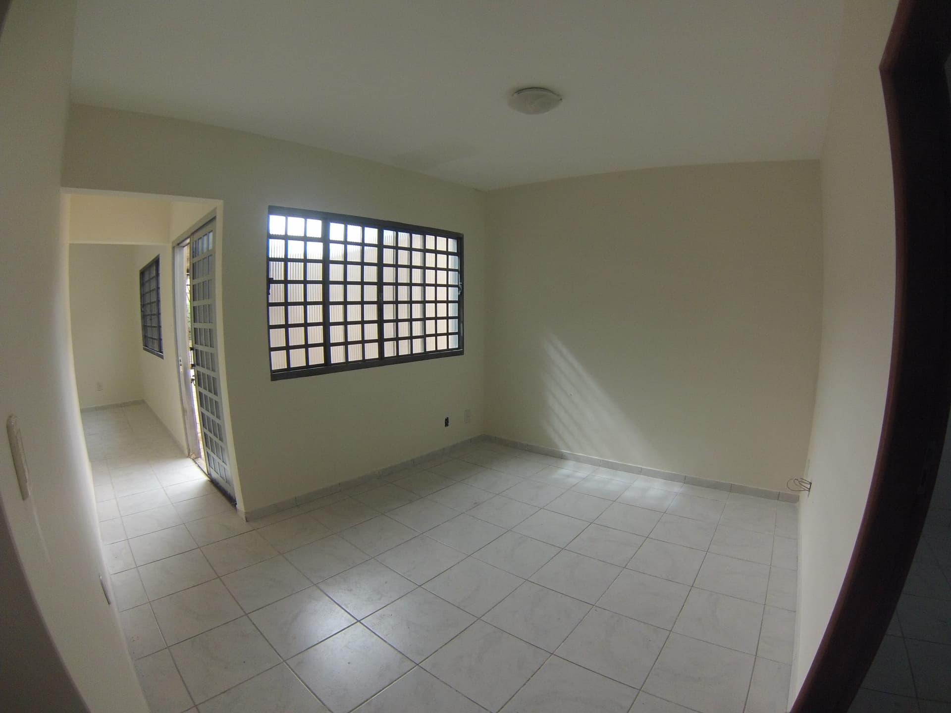 Condominio com 3 casas, residencial familiar ou dupla aptidão setor Santa Genoveva.