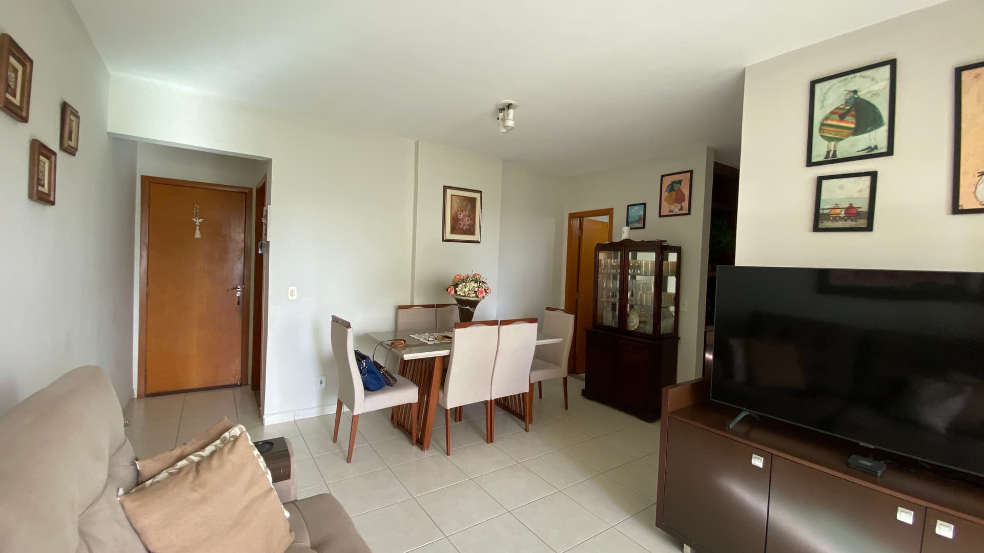 Apartamento com 3 quartos no Setor Bela Vista- Próximo UNIRV