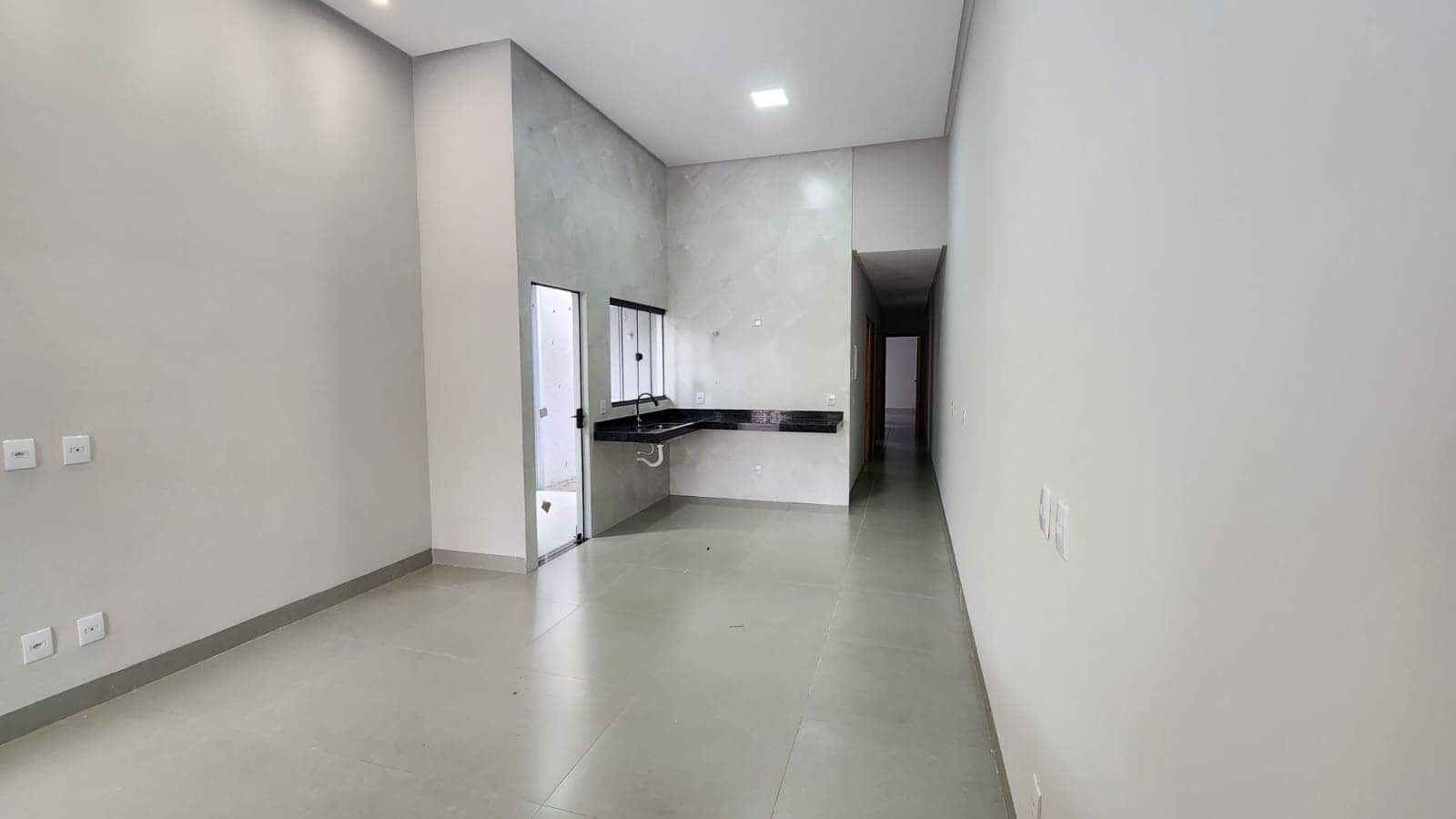 Casa Nova 3 Quartos, uma suíte com Quintal. João Braz-Goiania