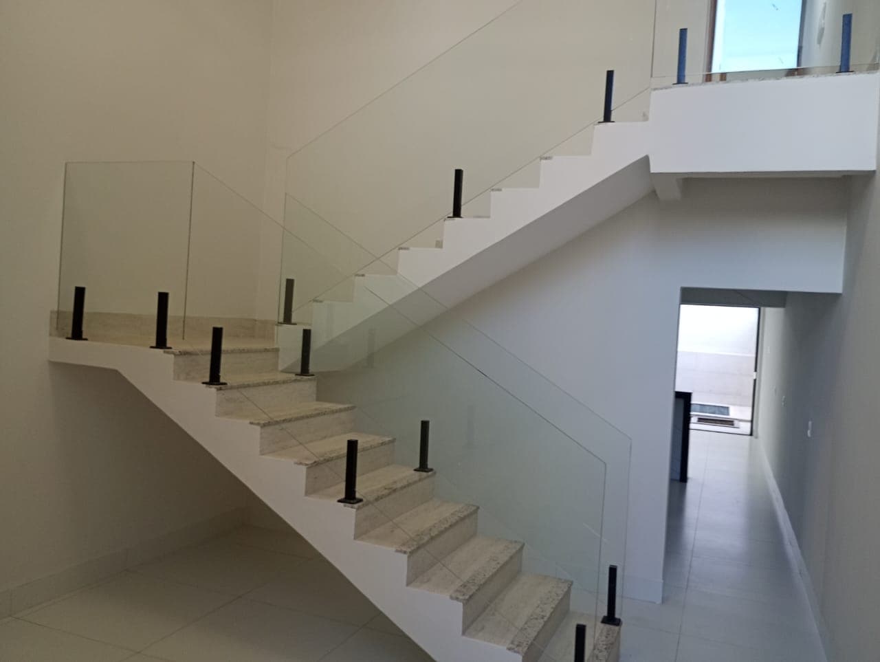 Sobrado com 3 suítes no Moinho dos Ventos