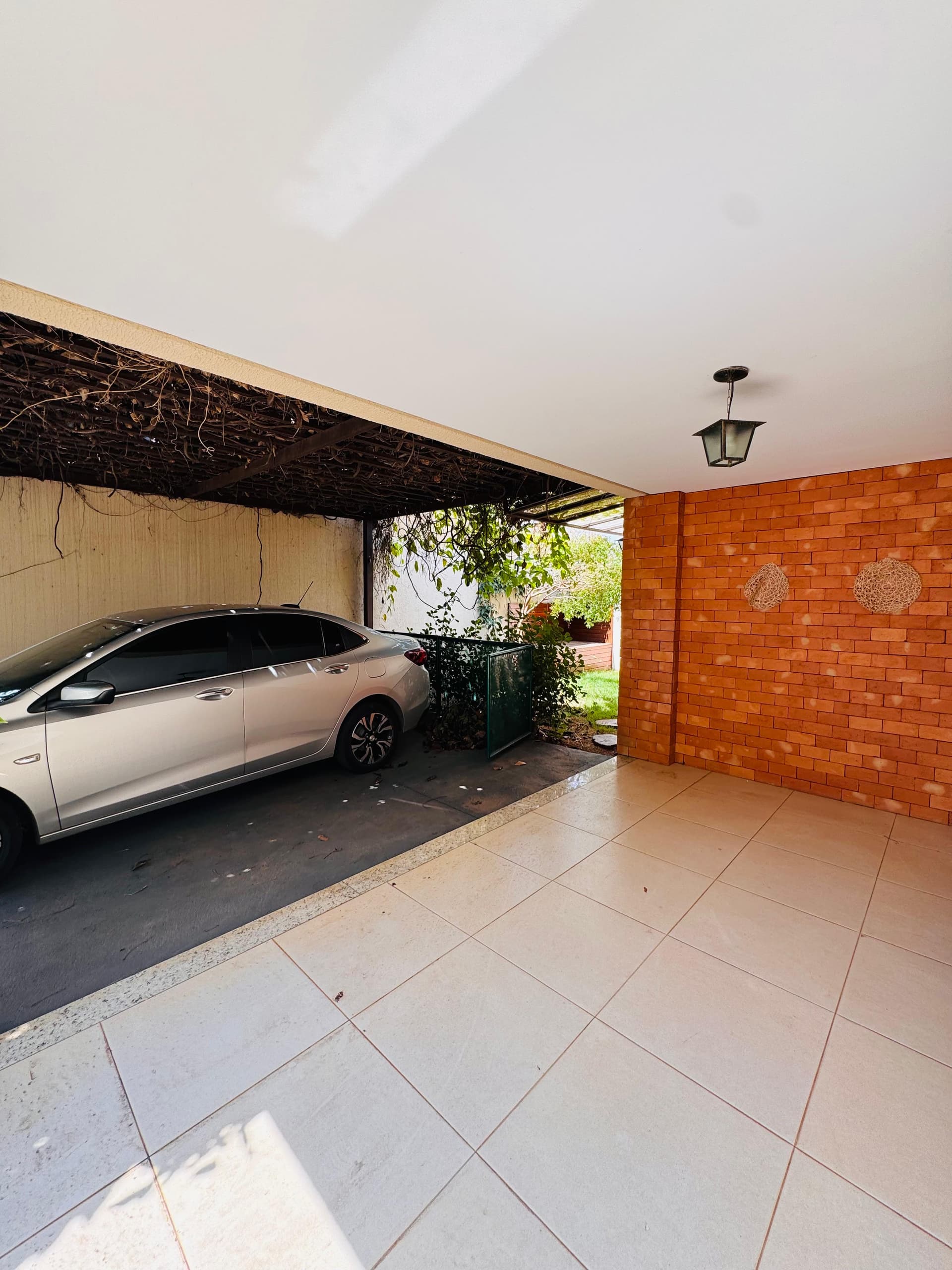 Casa com 3 Quartos, Suíte, Escritório, 140 m² com Armários, energia fotovoltaica- Aparecida Goiana