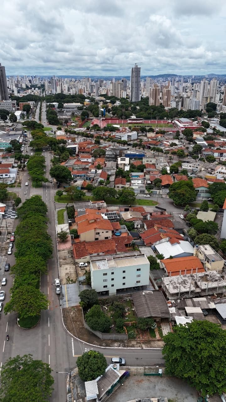 LOTE ST LESTE UNIVERSITÁRIO COM CASA 2 QUARTOS