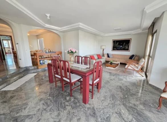 Residencial Alencastro Veiga Setor Oeste 302m2