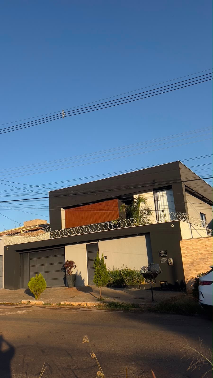 Casa térrea 3Q sendo 2 Suítes 200m² de construção 360m² de lote mobiliada e decorada