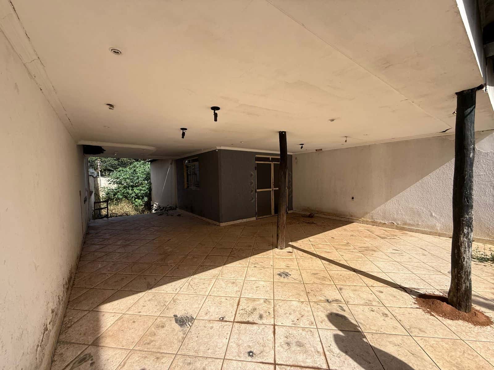 TERRENO COMERCIAL AVENIDA GO 040