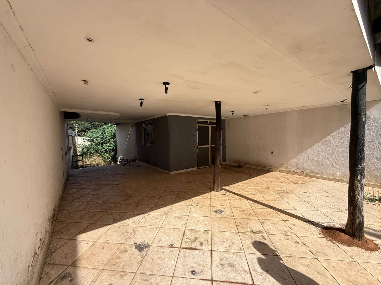 TERRENO COMERCIAL AVENIDA GO 040