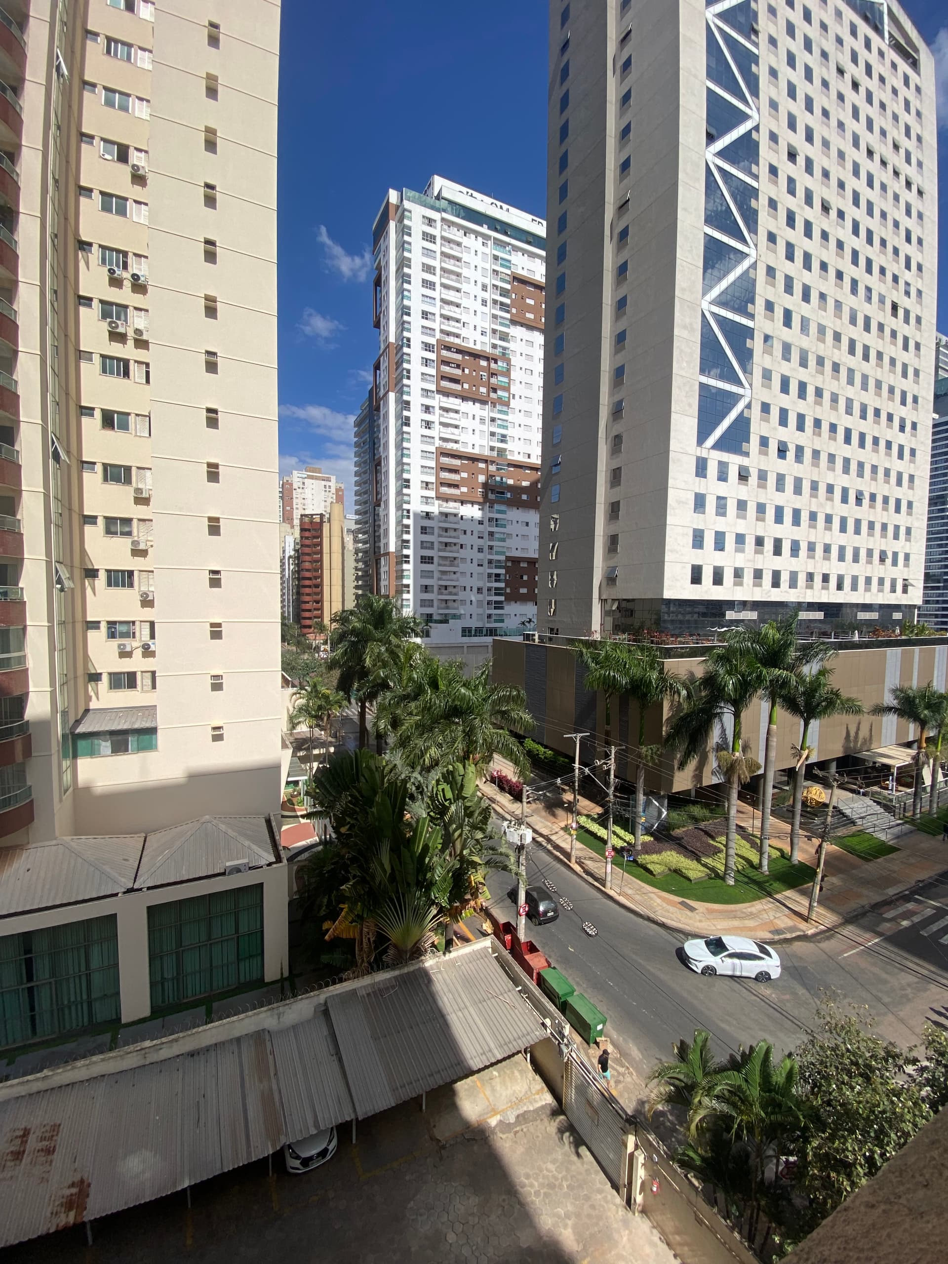 Oportunidade! Apartamento com 2 Quartos com Vista ao Vaca Brava com Lazer completo!