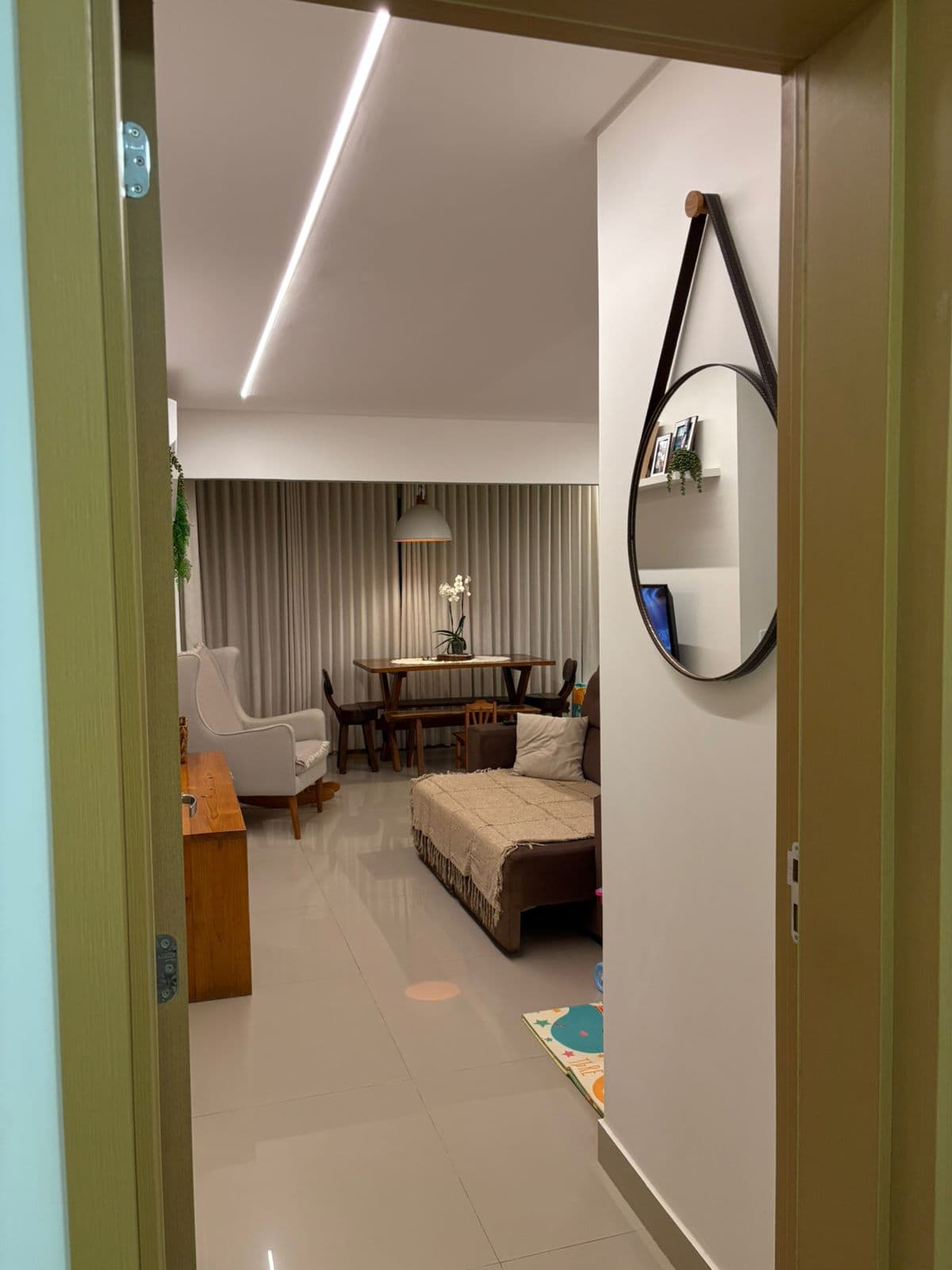 FLOW RESIDENCE