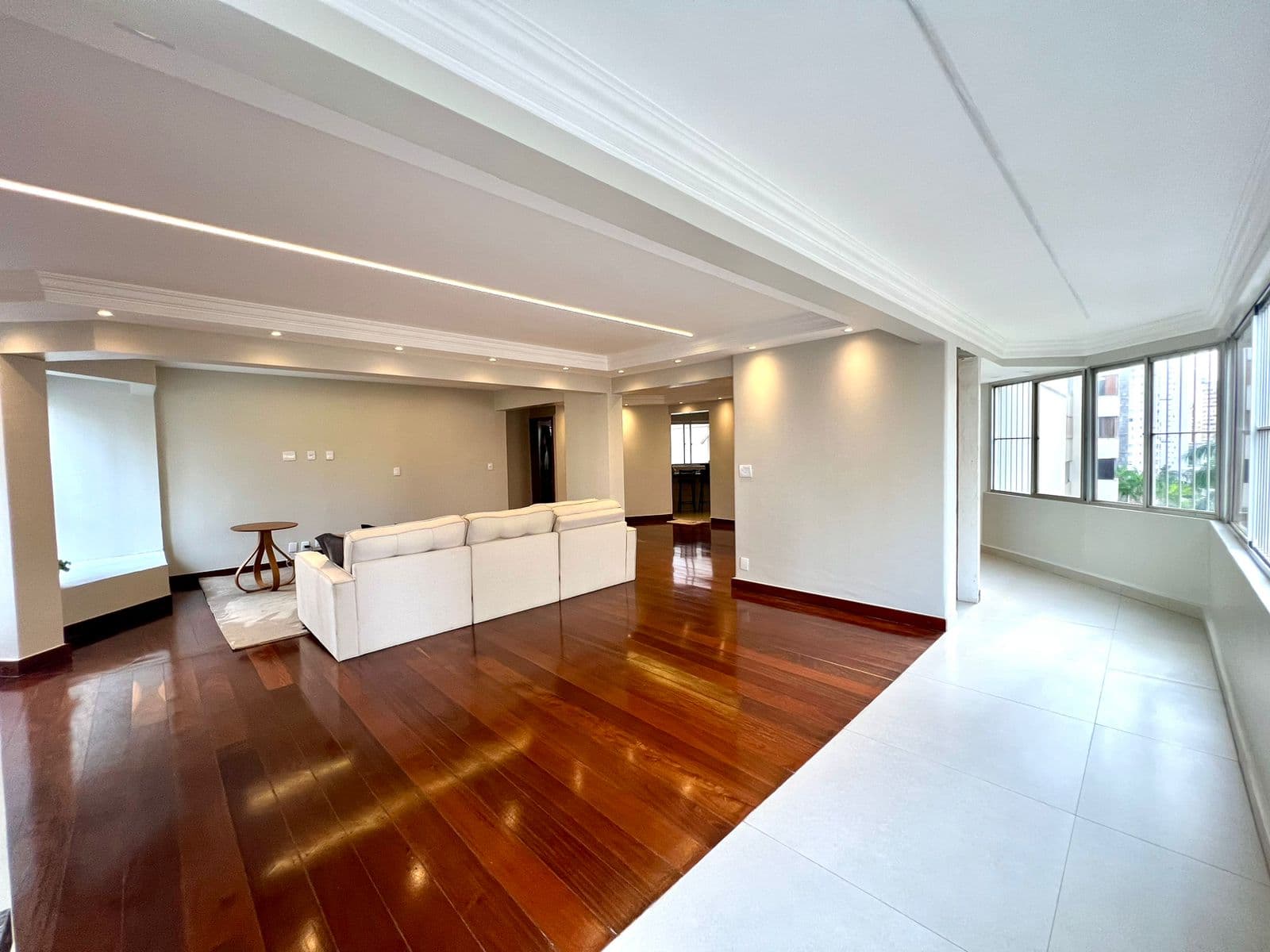 Apartamento 4 quartos no Setor Bueno