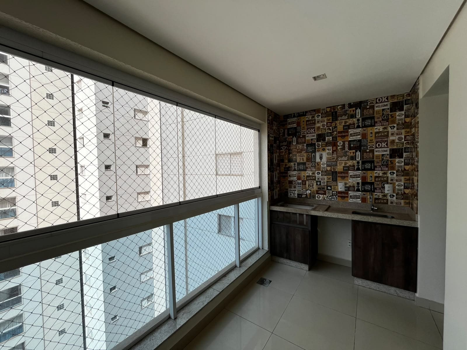 APARTAMENTO À VENDA NO JARDIM GOIÁS
