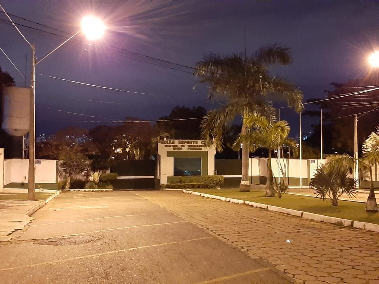 LOTE COMERCIAL NO JARDIM ATLÂNTICO