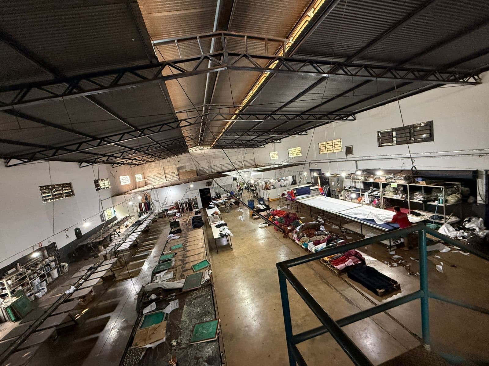 GALPÃO INDUSTRIAL À VENDA NA GO-070 | 1.800 M² + 4.000 M² DE TERRENO