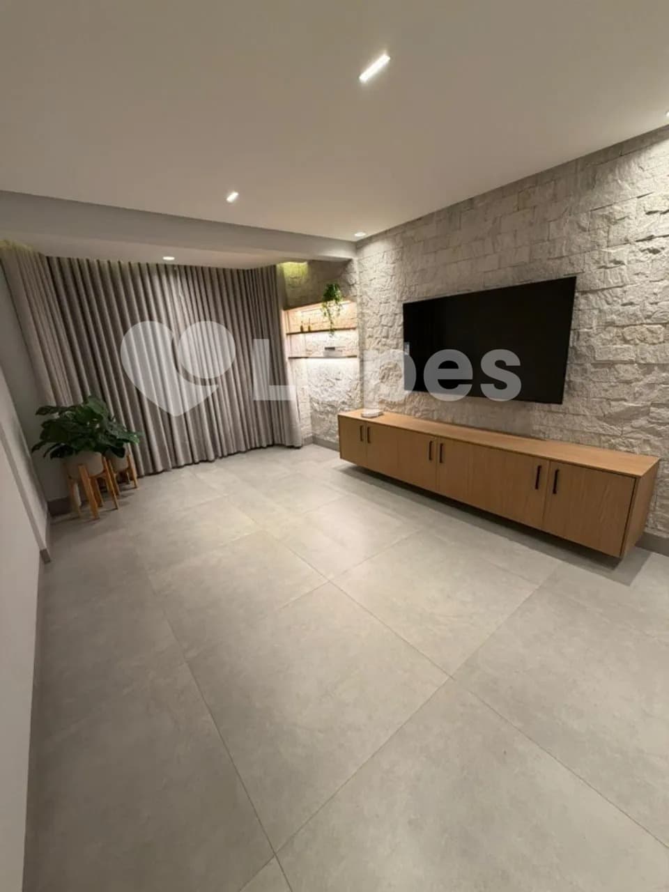 Apartamento 3 Quartos no Setor Oeste, Próximo ao Lago das Rosas, Goiânia