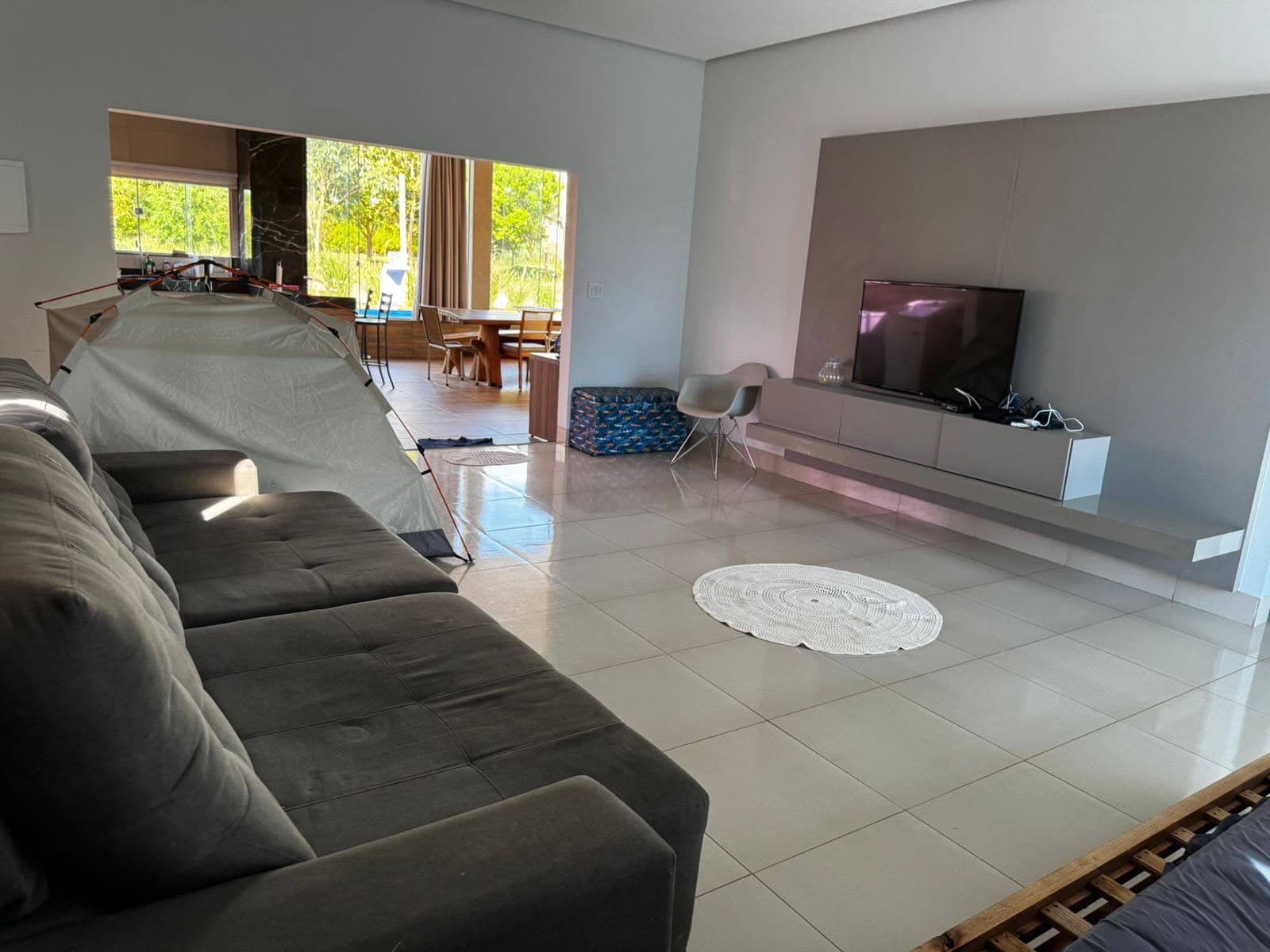 CHÁCARA NO TERRA SANTA COM PISCINA E BEACH TENNIS 1050m² TRINDADE-GO