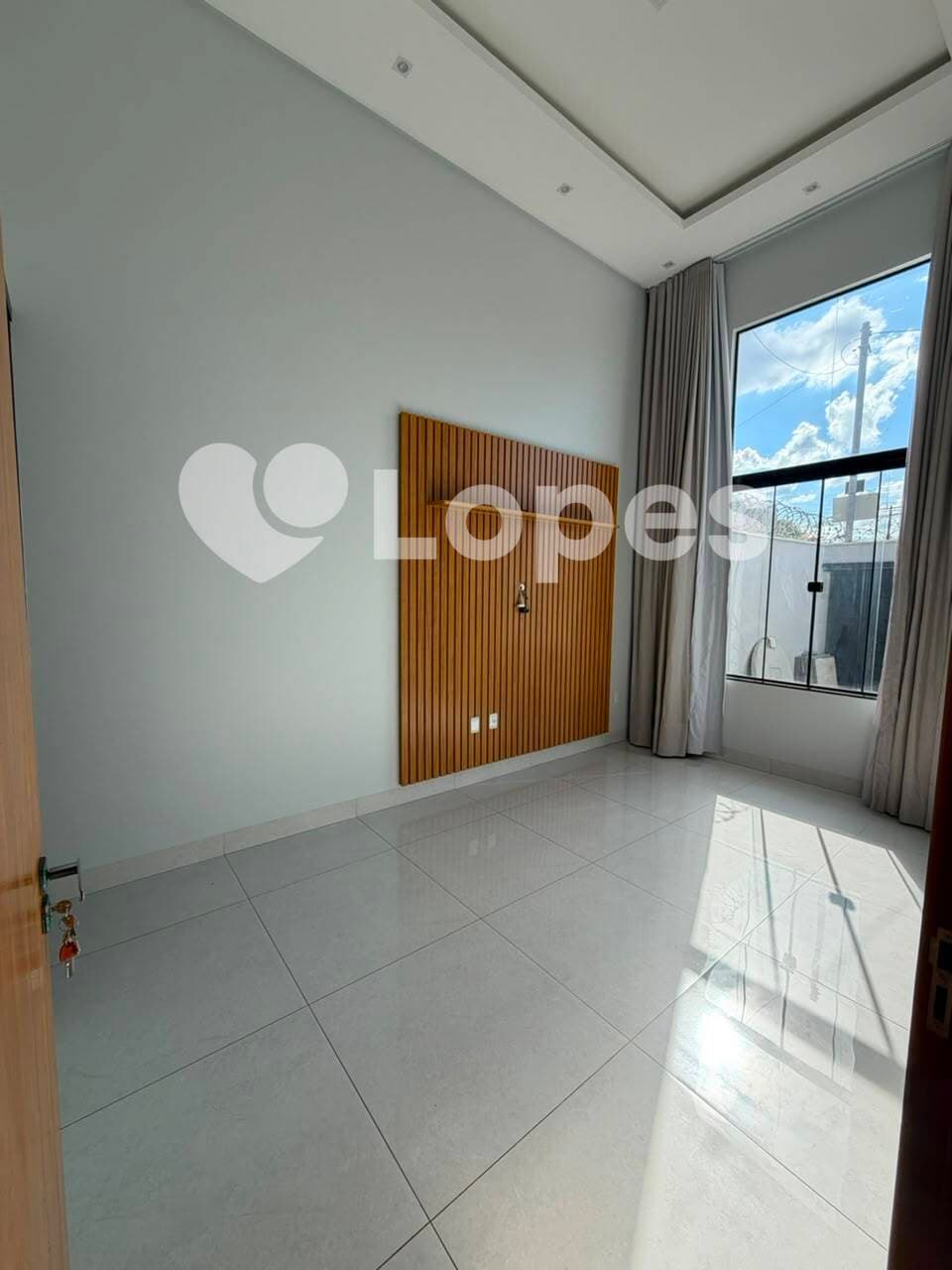 Casa no Setor Cidade Satélite São Luiz | 3 Quartos | 8 minutos do Buriti Shopping