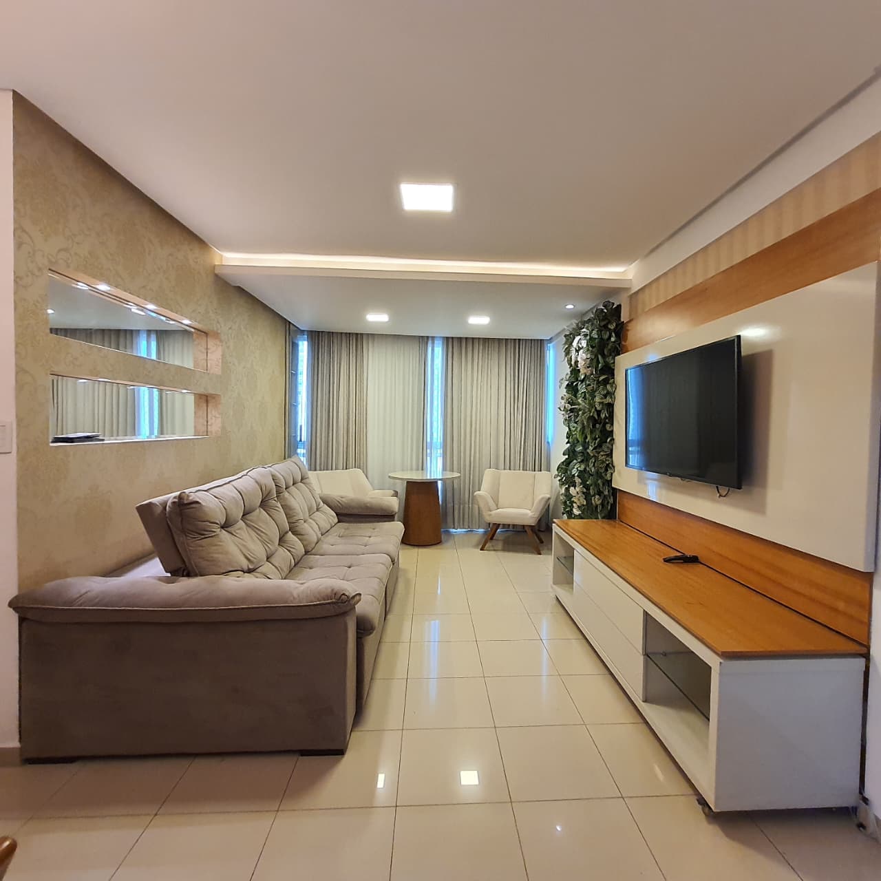 3 suítes, Mobiliado, 100 m2, 2 Vagas, Ed Ilha Murano